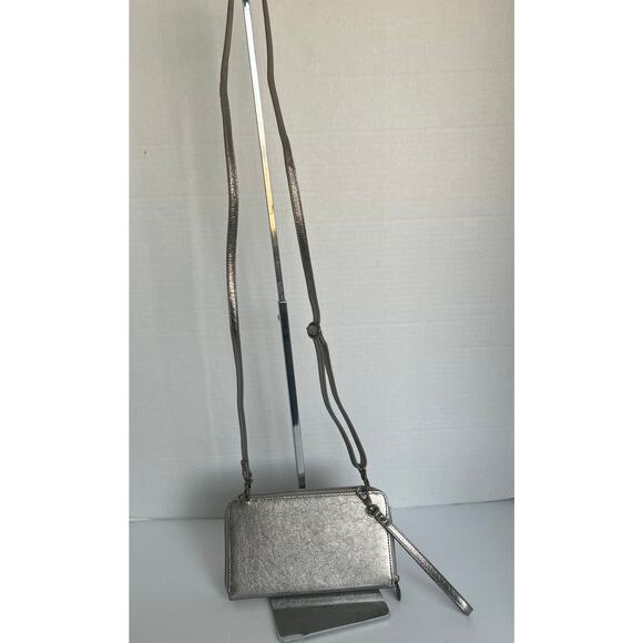 The Sak Leather Iris 3 in 1 Metallic Gold Crossbody Clutch Zip Around Wallet Bag - Picture 5 of 12